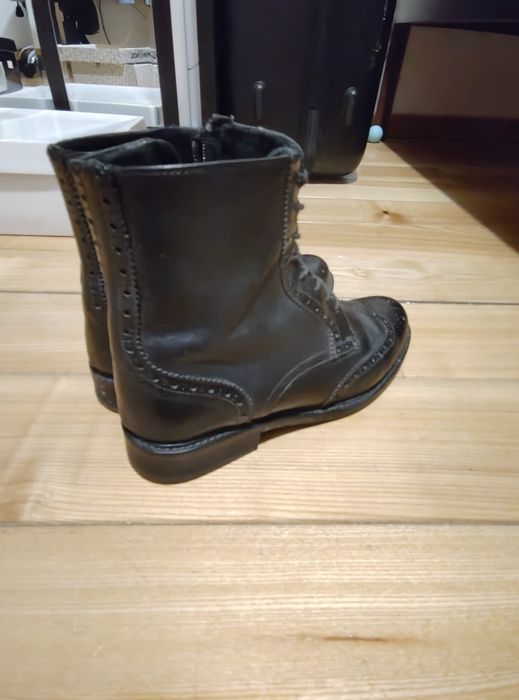 Ghete dama din piele