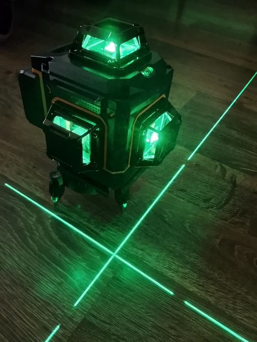 Nivela laser dewalt cu 16 linii