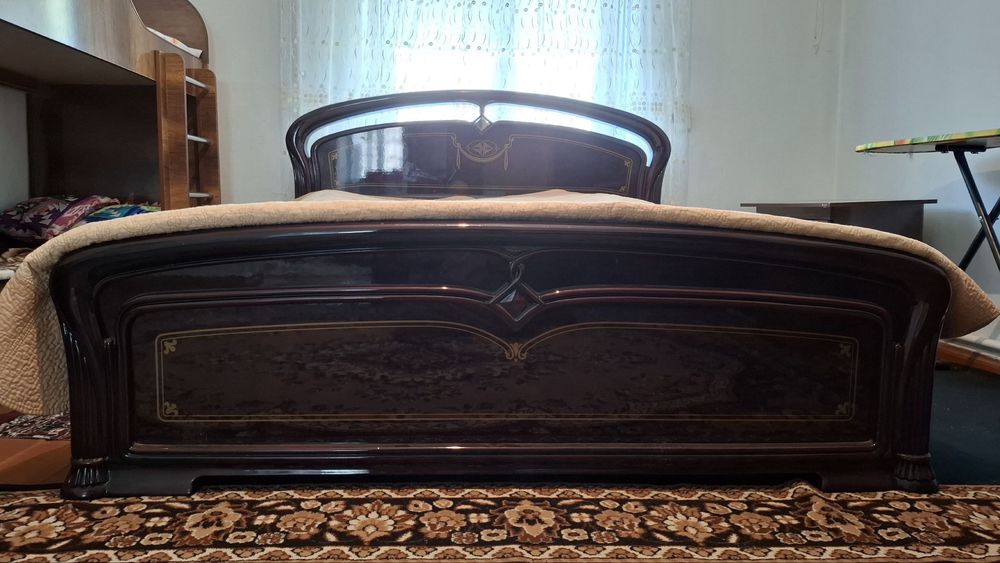 Yotoqxona mebeli sotiladi