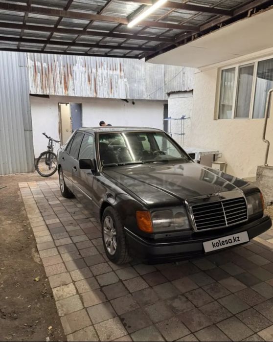 Mercedes Benz E300