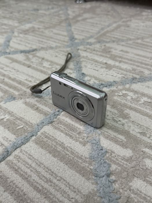 Ретро камера мыльница Lumix DMC-FS28