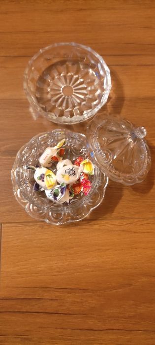 Стъклена Бонбониера и чиниика за ядки