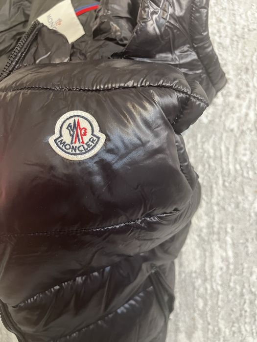 vesta moncler.