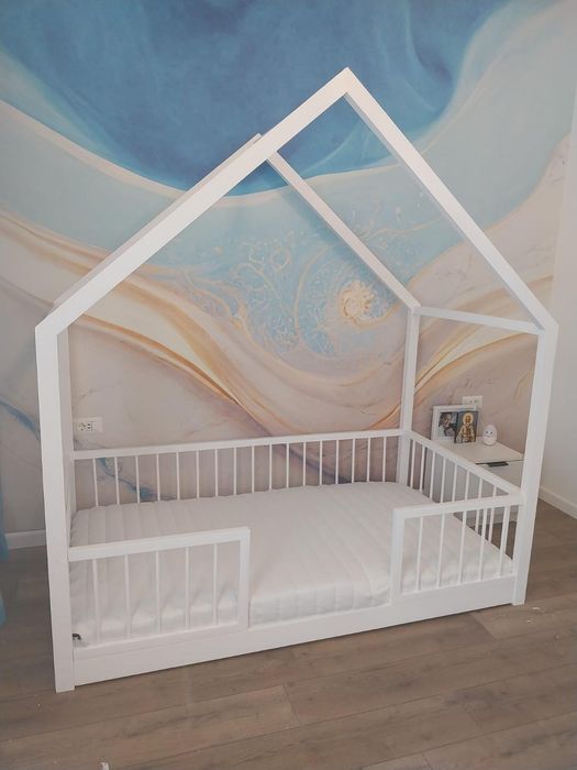 Pat Montessori copii din lemn masiv – la comandă | Livrare în toată ța