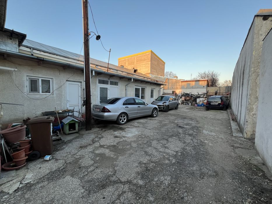 Vand casa caramida+hala 120mp-Grivitei