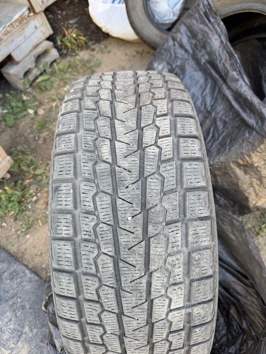 Продам шины 245/45/19 yokohama