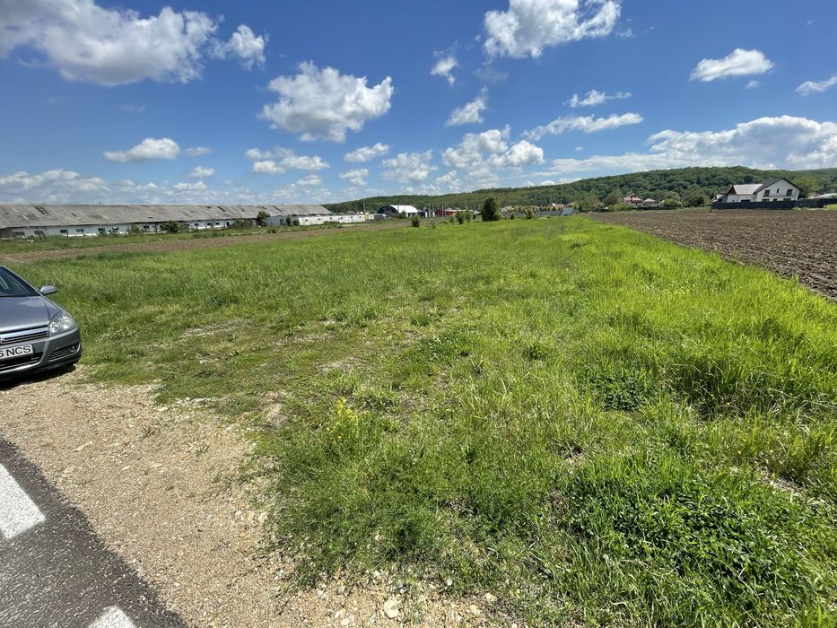Teren intravilan de vânzare  600 mp Bascov, Rotărești – utilități complete – 25 €/mp