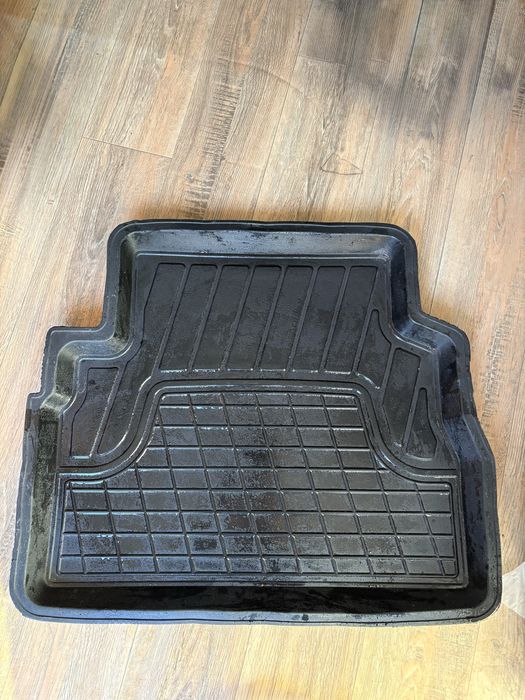 Полики на седан универальные