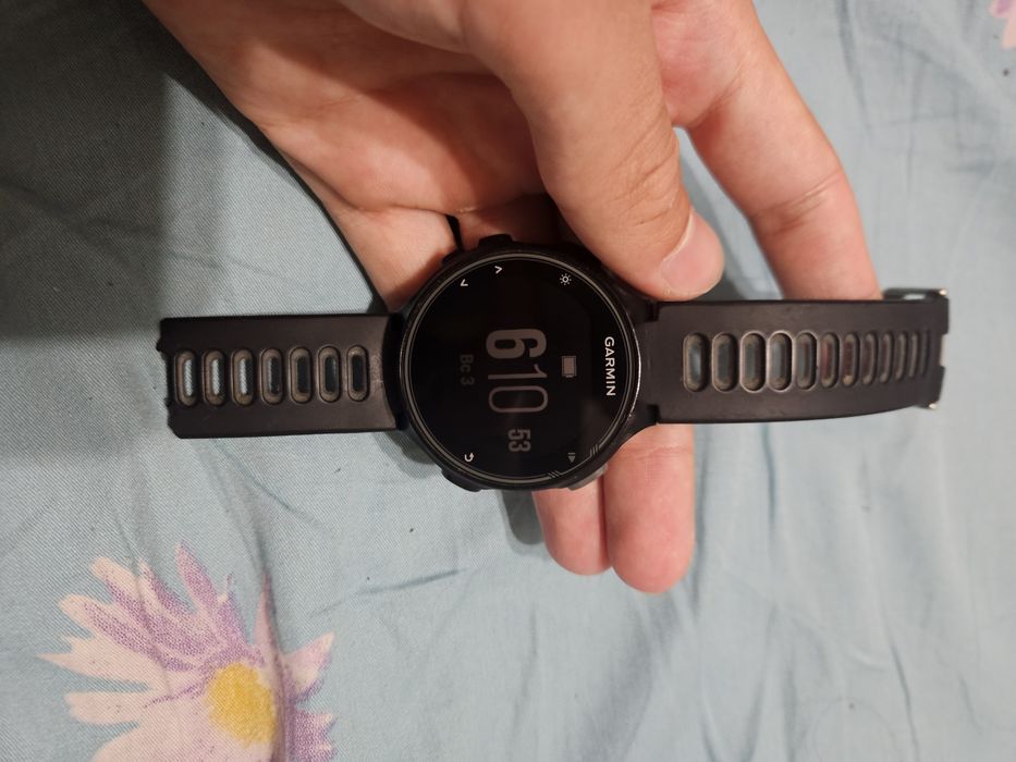 Garmin часы 735XT