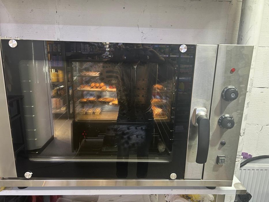 Пароконвекционая печь