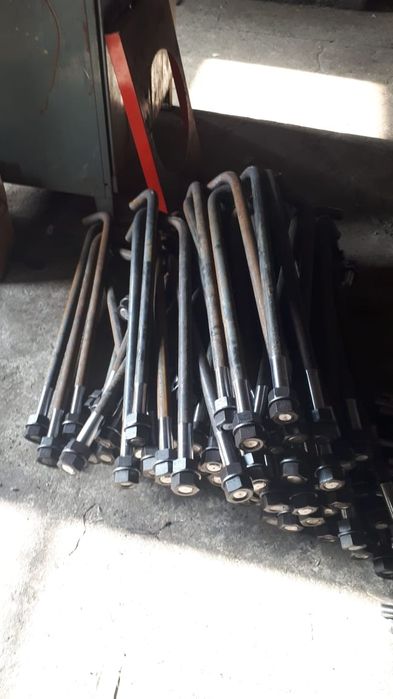 Фундаментный анкерный болт