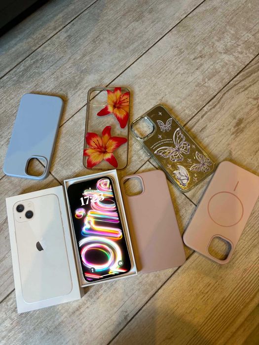 iPhone 13 + 5 калъфа Перфектен !!!!