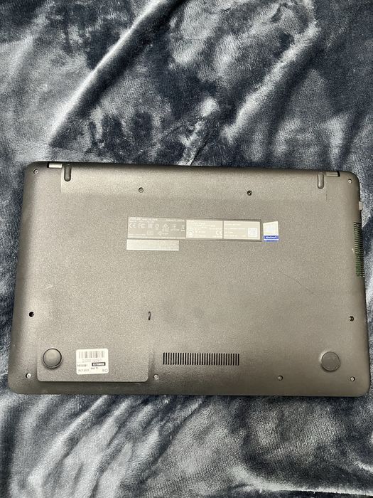 Vand laptop Asus X543M