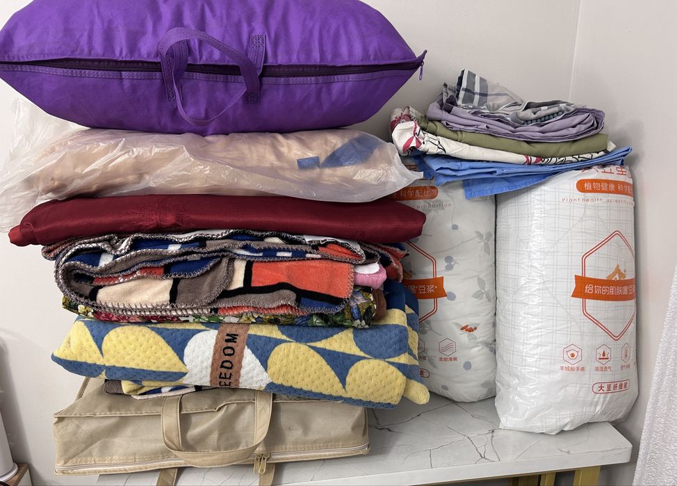 Пледы, подушки, одеяло