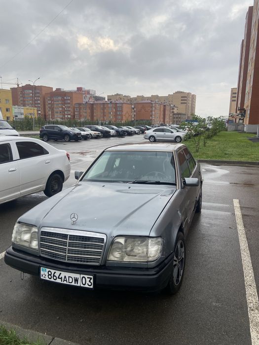 Авто мерседес 124,1992