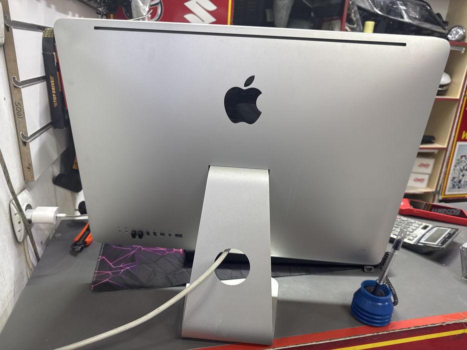 IMac ( 21.5 - inch, mid 2011 )