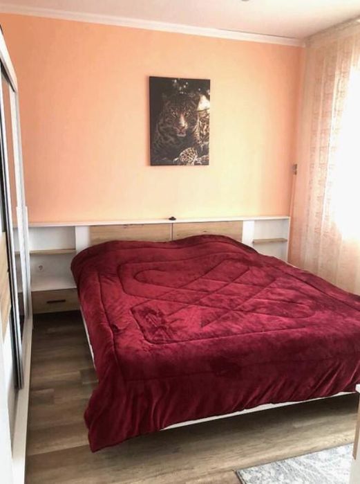 Дава се под наем Тристаен апартамент в Бургас, Лазур - 70 кв.м за 382.5 € - Снимка #2