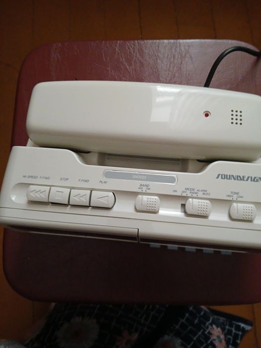 4 в 1 Радио,касета,телефон,часы