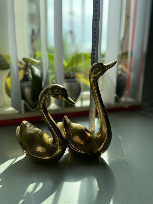 Месингов конник месингови лебеди месингов масивен пепелник