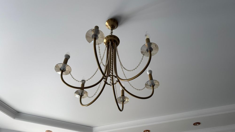 Люстры  в зал или холл