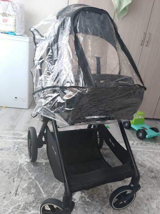 Коляска прогулочная