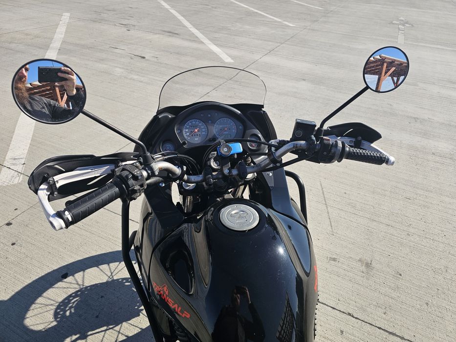 Honda Transalp XL650V 2005 in stare bună