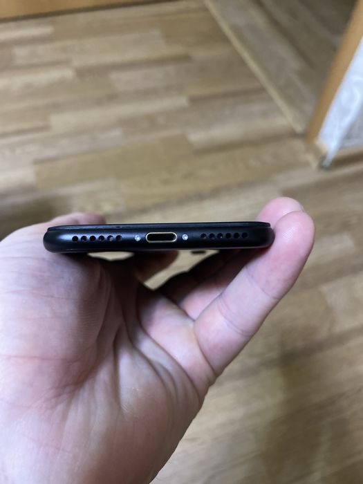 Продам iPhone 7, 32 gb