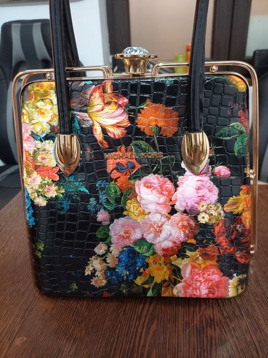 Vând geantă damă Michael Kors