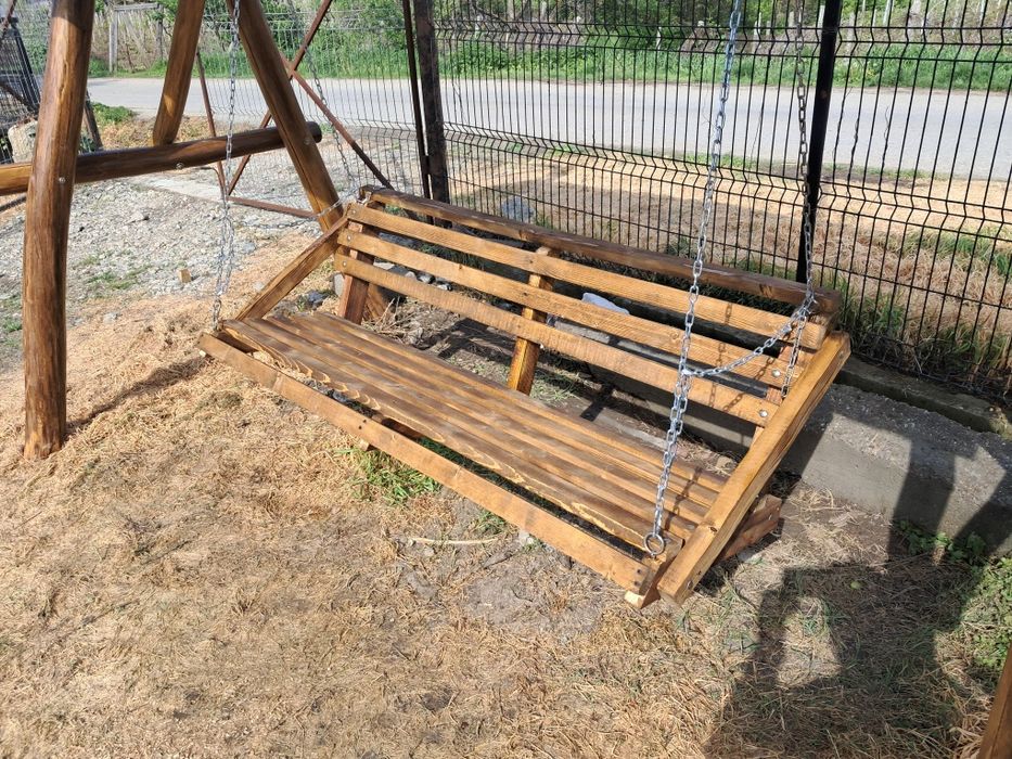 Oferta luna septembrie - Balansoar rustic complet echipat