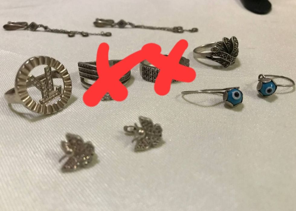 Kumush uzuklar sotiladi