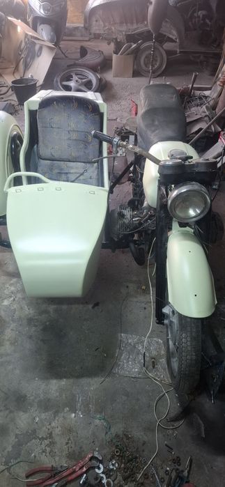 Dnepr / nipru motocicleta cu atas / ataj