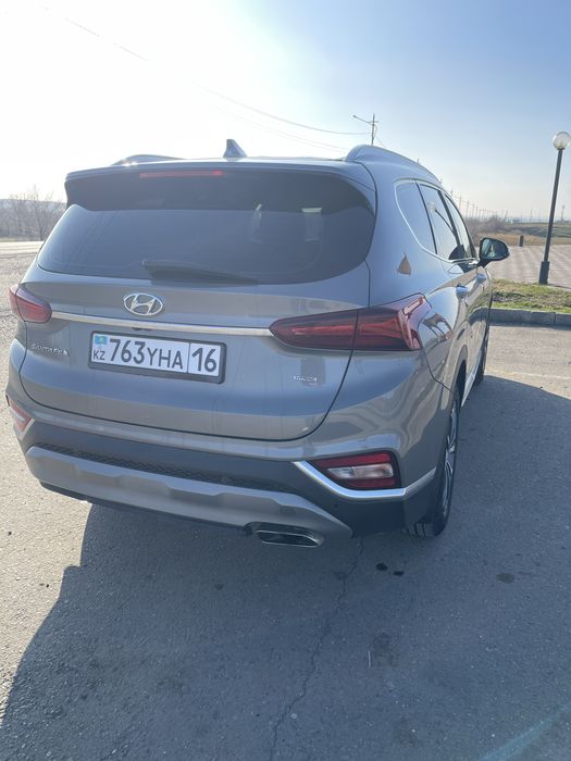Продаётся Hyundai Santa Fe 2020