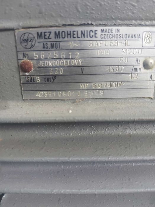 продам вакуумный насос ЧССР