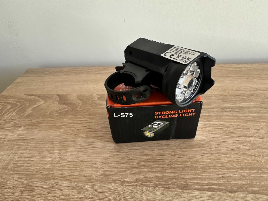 Фар за велосипед колело акумулаторен USB с 9 LED диода