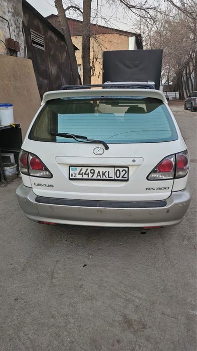 Продам машину Lexus rx 300