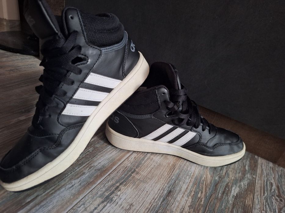 Зимни кецове Adidas