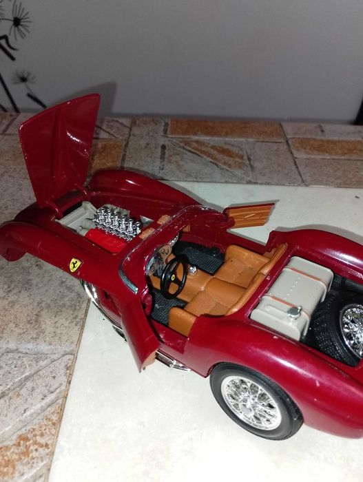 Метално ферари1-18 ,бъклици..