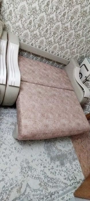 Диван в хорошем состоянии
