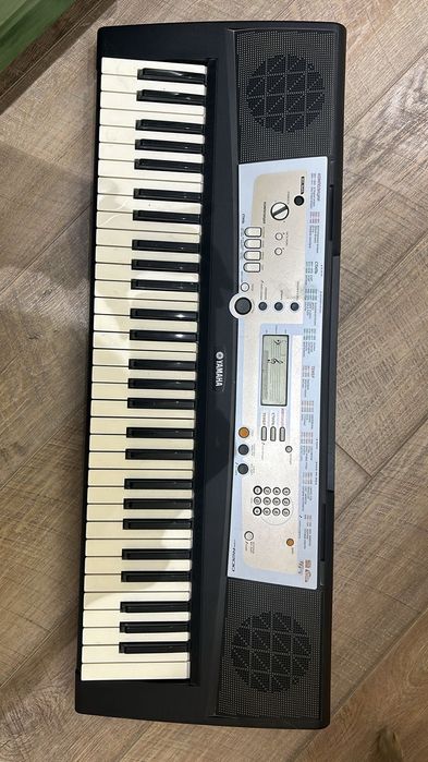 Синтезатор YAMAHA