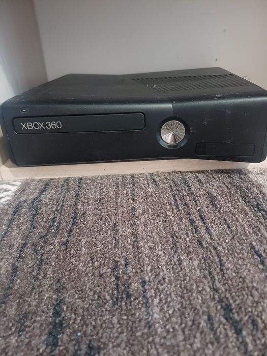 Xbox 360  с прошитой флешкой на все игры