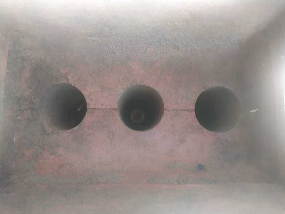 Насос на опрыскиватель.