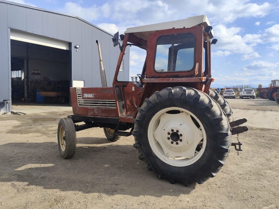 Tractor fiat 880