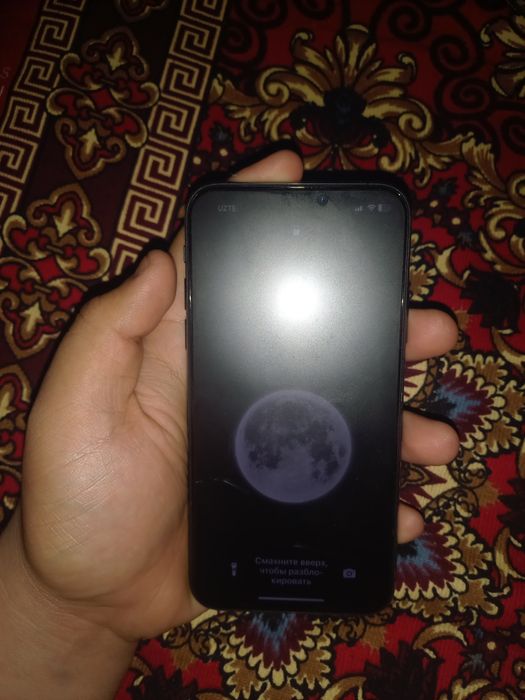 Iphone xs yomkst 77 truton bor fes id ishlamidi orqasi singan tel qlam