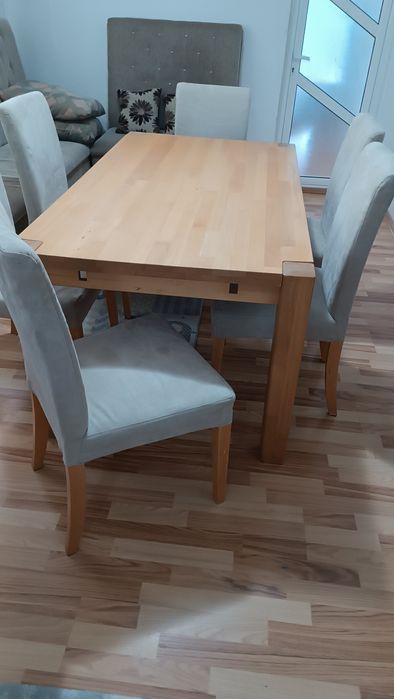 Masă lemn masiv cu șase scaune