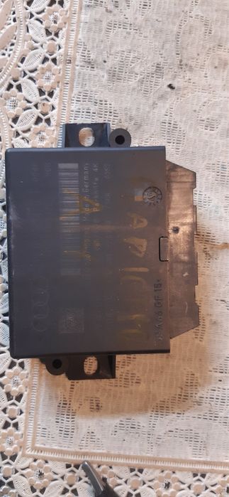 Продавам модул за парктроник VW и Audi