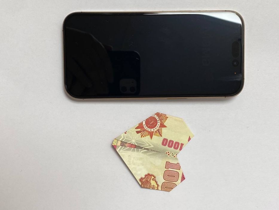 Айфон 16 про /256