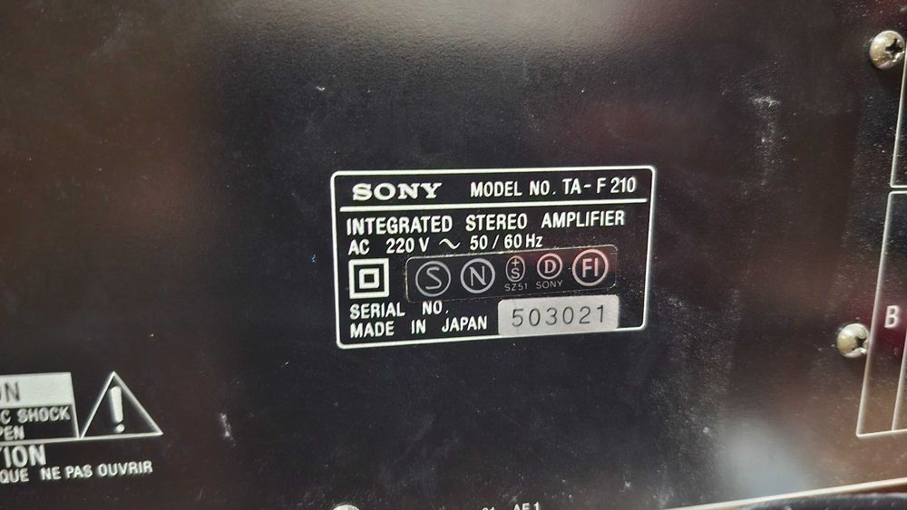 Аудио колони Graetz P 1-80 и активен субуфер D-BOX David-300