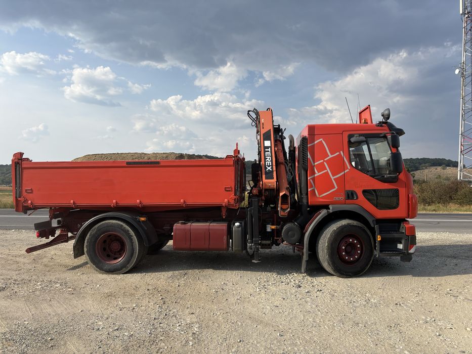 Volvo basculabil cu macara