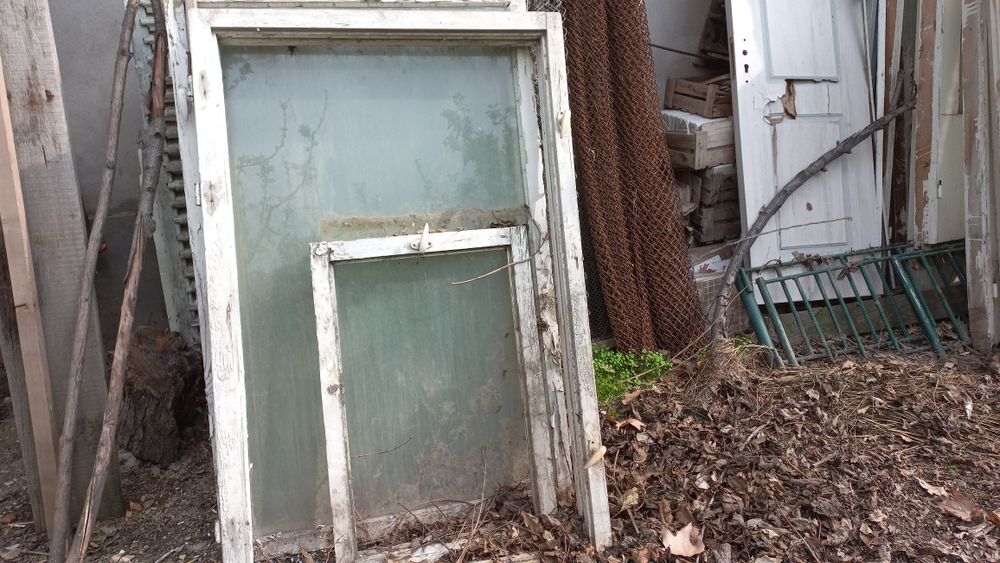 Б/у эшик ромлар сотилади.