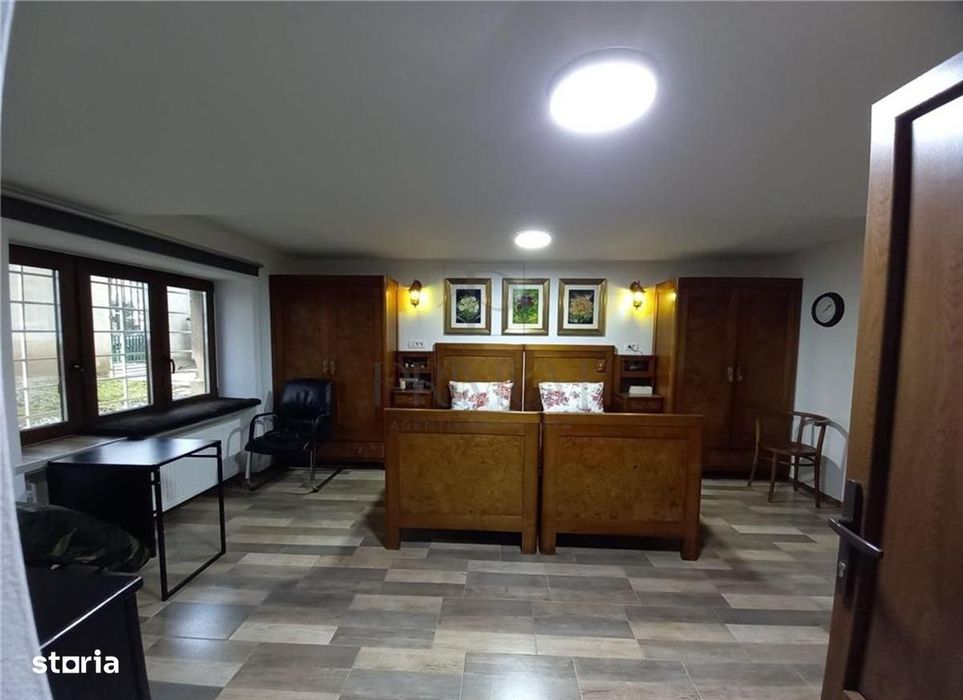 Central - 3 Cam - Decomandat - 2Bai - Renovat - Zona Excelenta